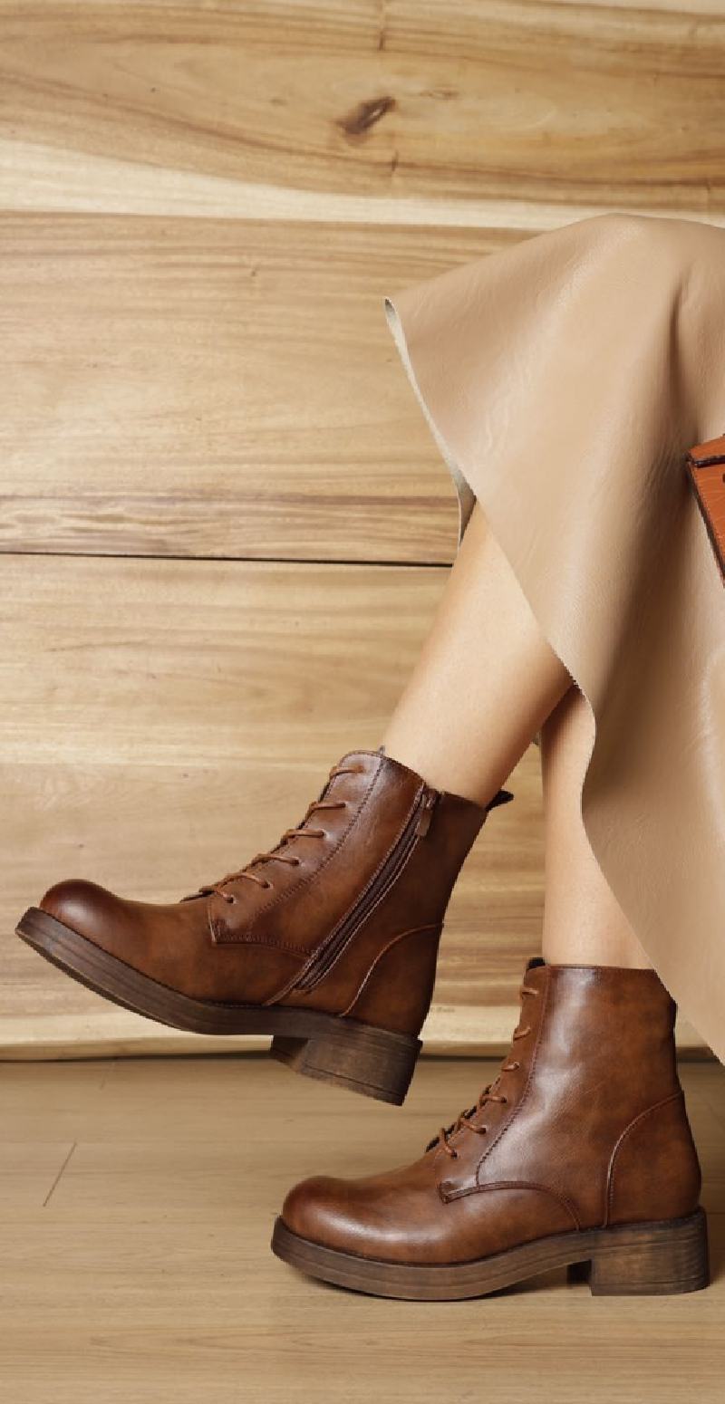 Støvle med snørebånd cognac