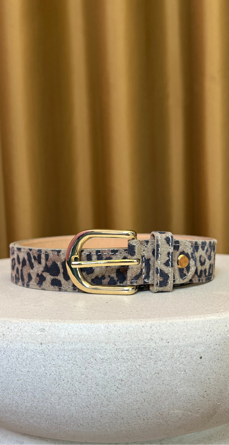 Smalt bælte i ruskindslæder med småt leopardprint LikeLondon