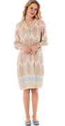 Sia kort kjole med paisley print og smock detalje beige Likelondon