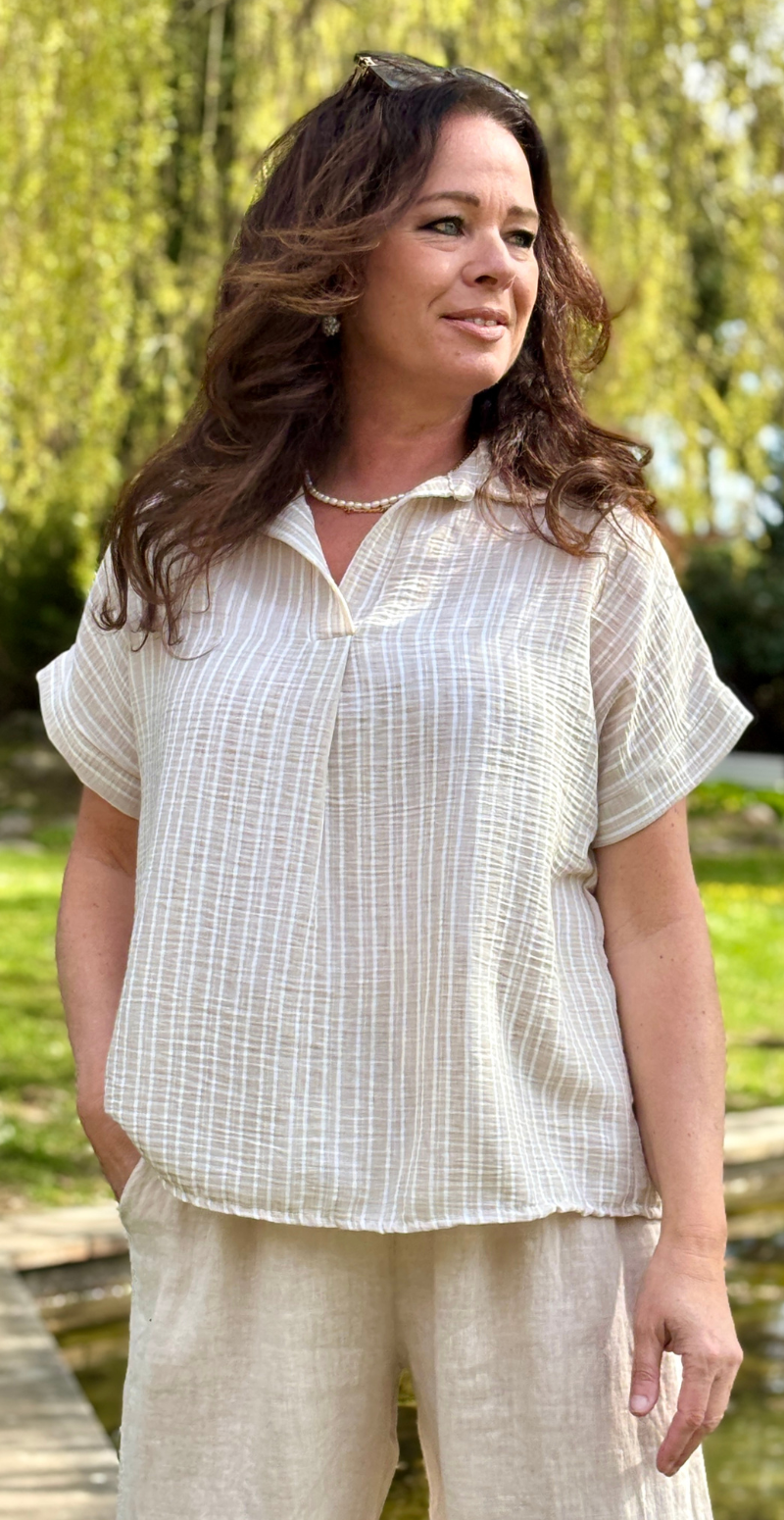 Serine bluse med striber og skjortekrave beige LikeLondon