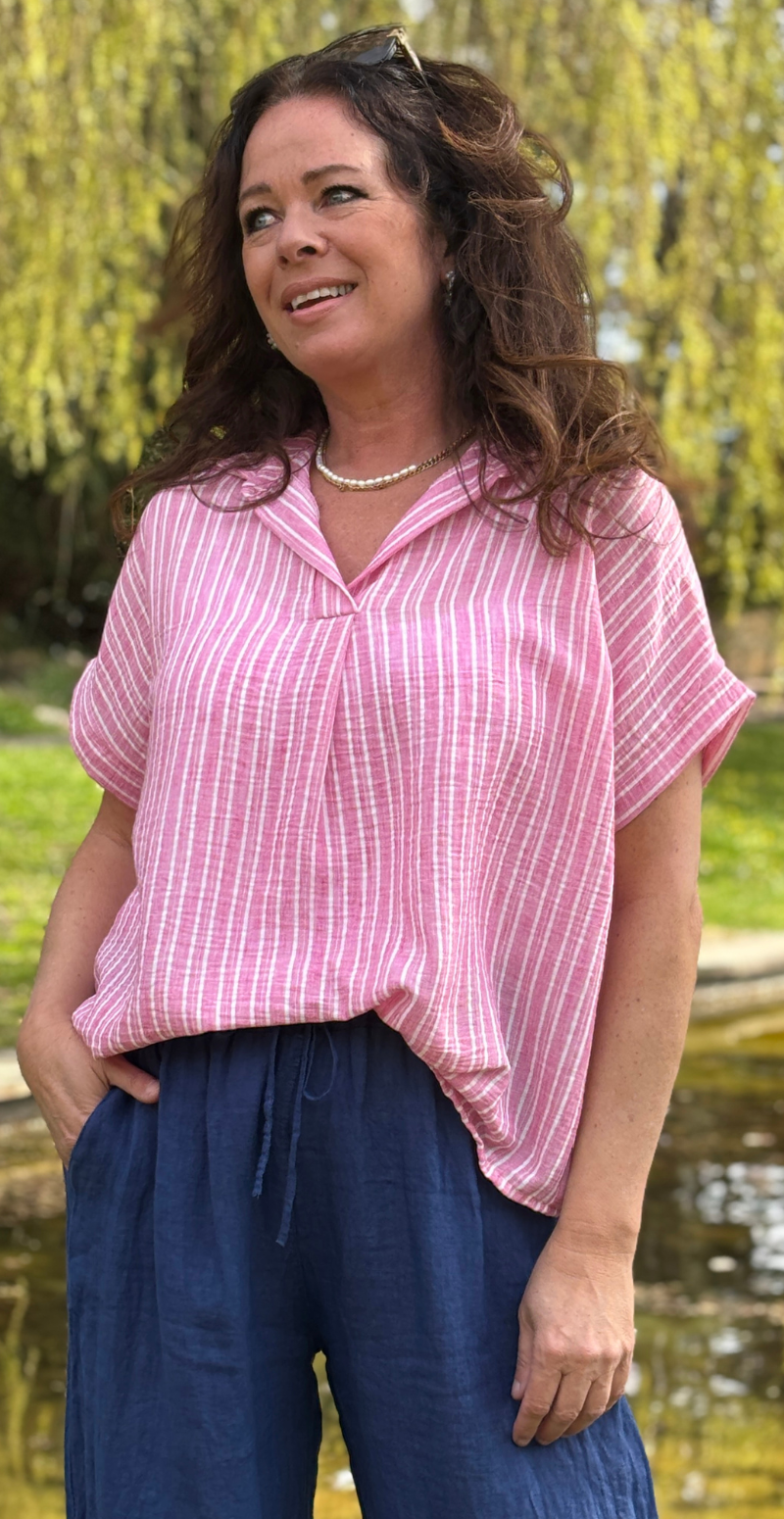 Serine bluse med striber og skjortekrave pink LikeLondon