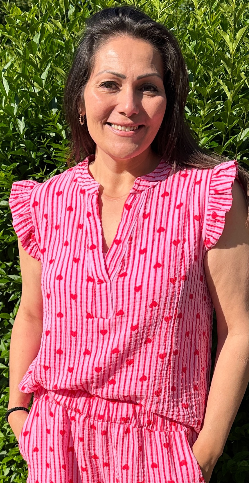 Cheri bluse med hjerter og peplum pink LikeLondon by Christina