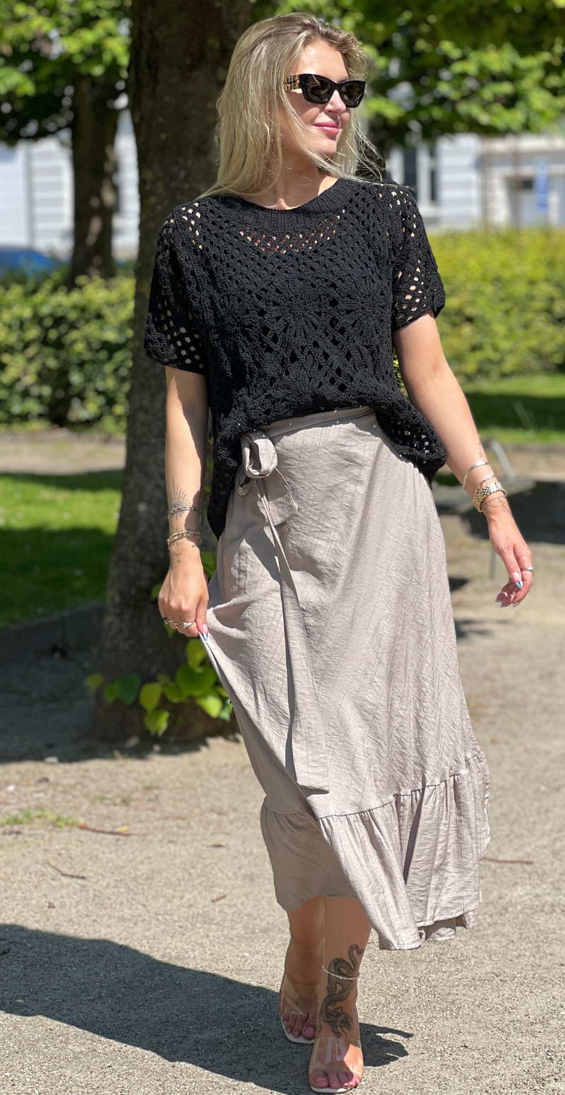 Florence hæklet bluse med cirkelmønster sort LikeLondon