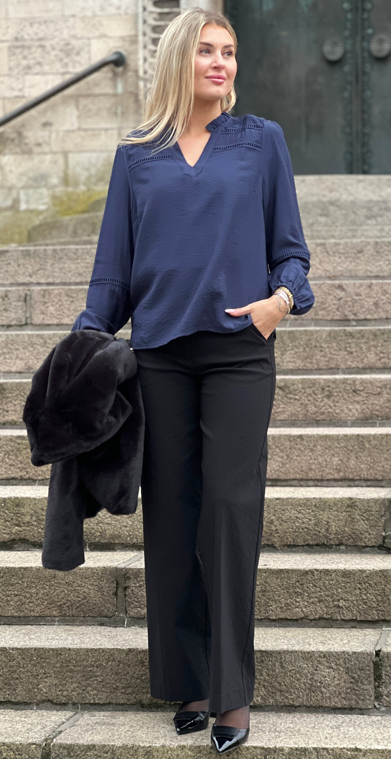 Antina bluse navy