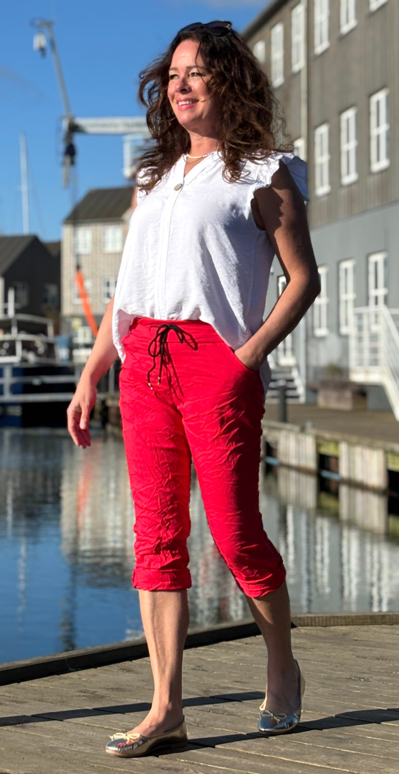 Nora capri buks rød LikeLondon