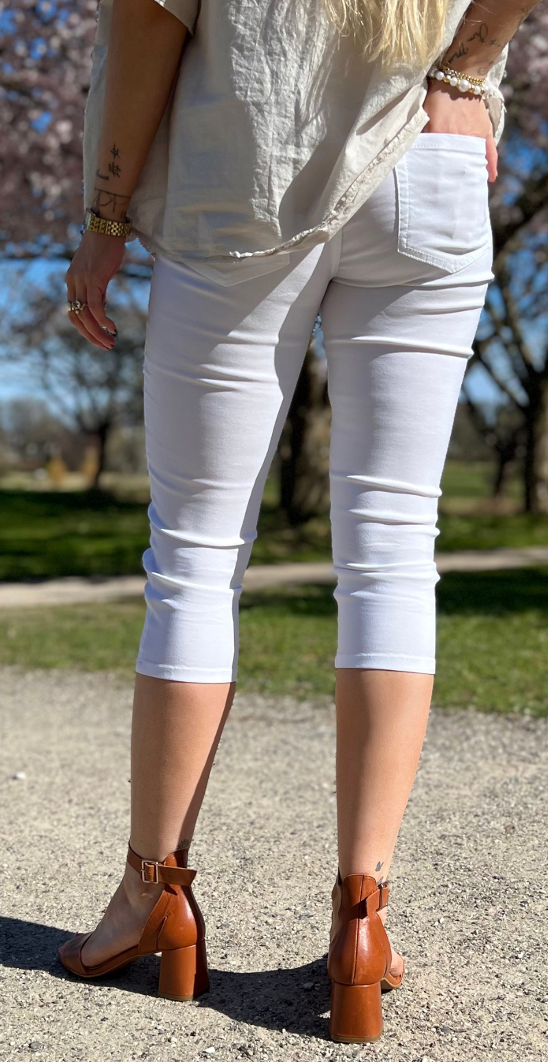 Shantal capri buks bright white