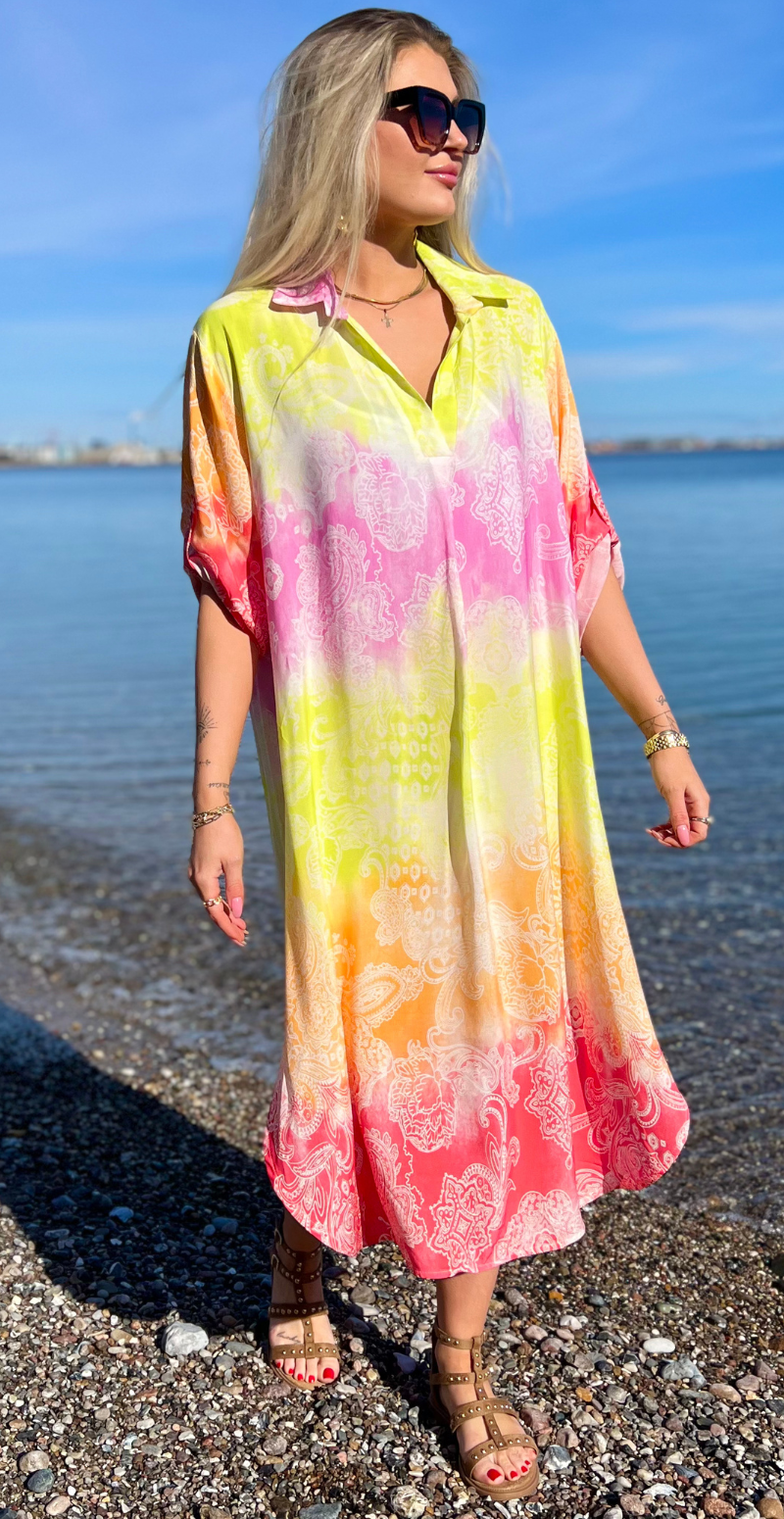 Tessa kjole med paisley fuxia LikeLondon