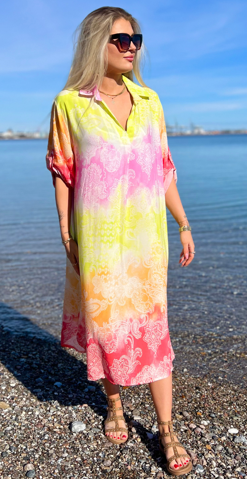 Tessa kjole med paisley fuxia LikeLondon