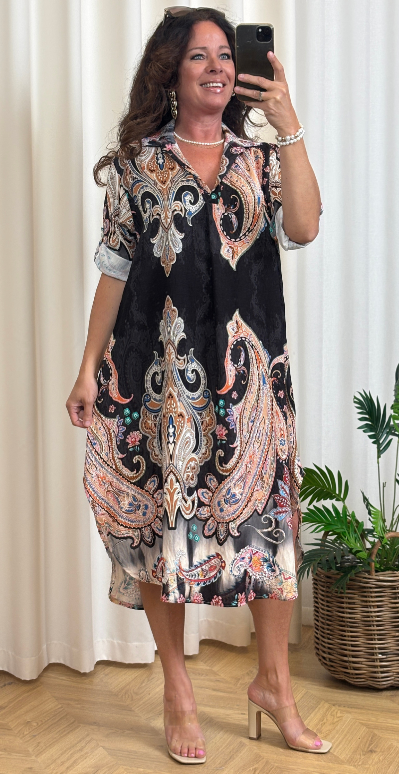 Nataline kjole med krave og paisley sort LikeLondon