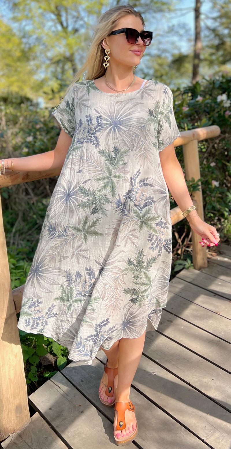 Babette kjole vidde og motiv af blade beige LikeLondon