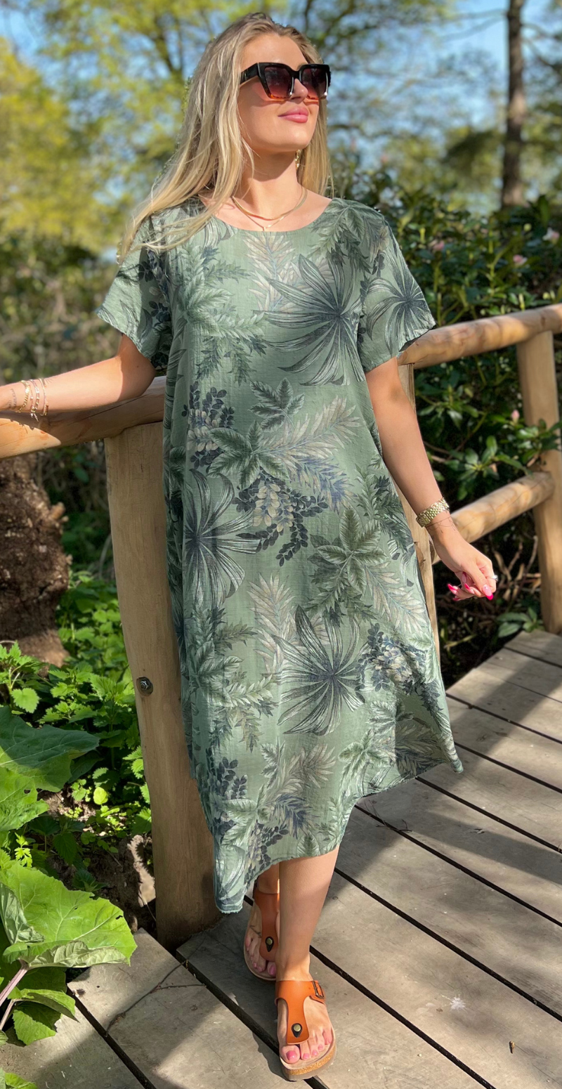 Babette kjole vidde og motiv af blade khaki LikeLondon