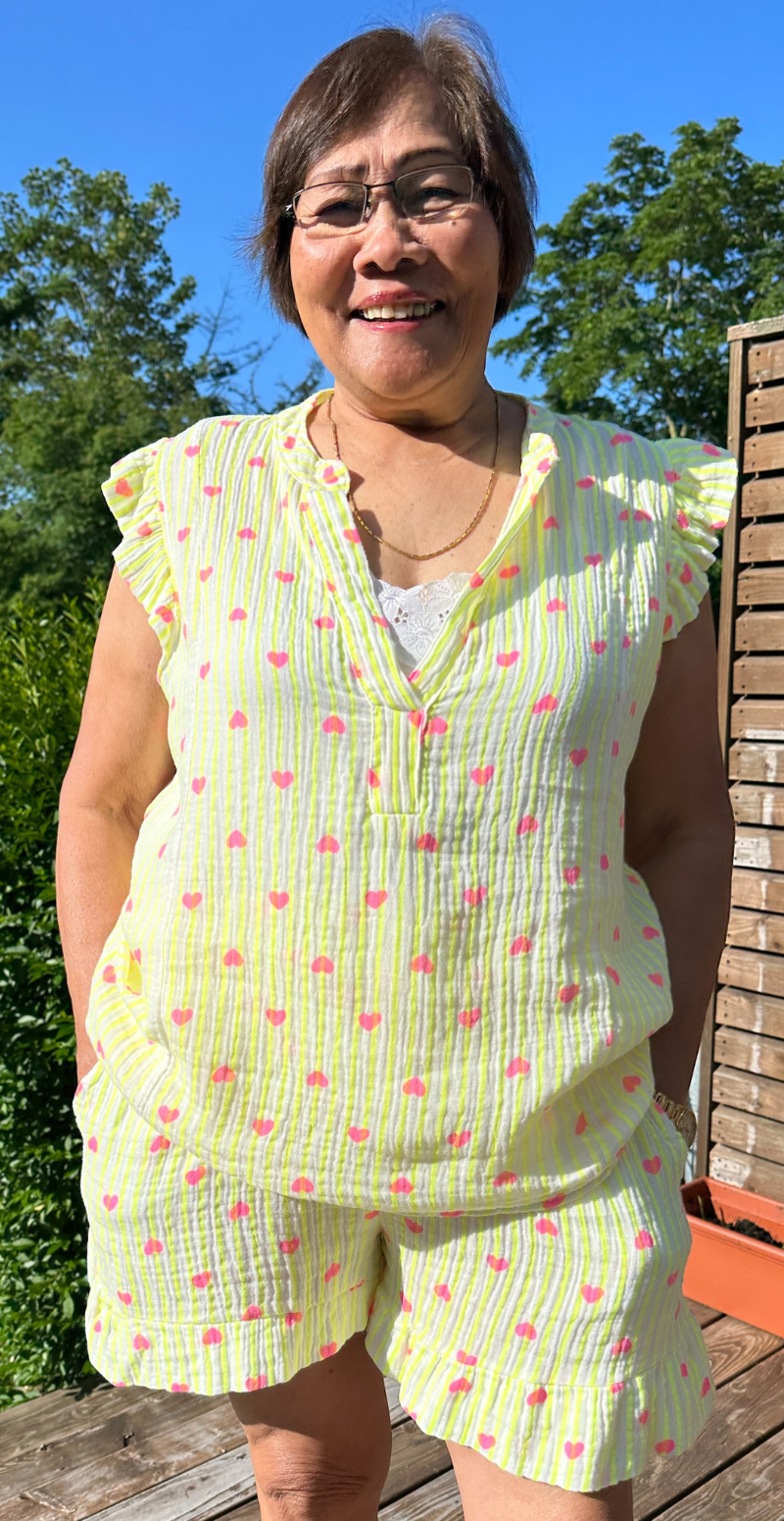 Cheri shorts med hjerter og peplum gul LikeLondon by Christina