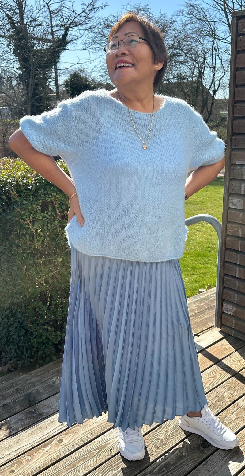 Cirkeline mohair-strik med rund hals lysblå LikeLondon By Christina