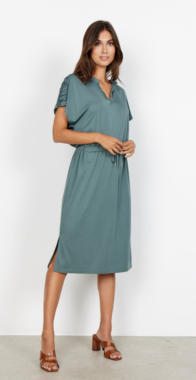 Kjole med justerbar talje beige