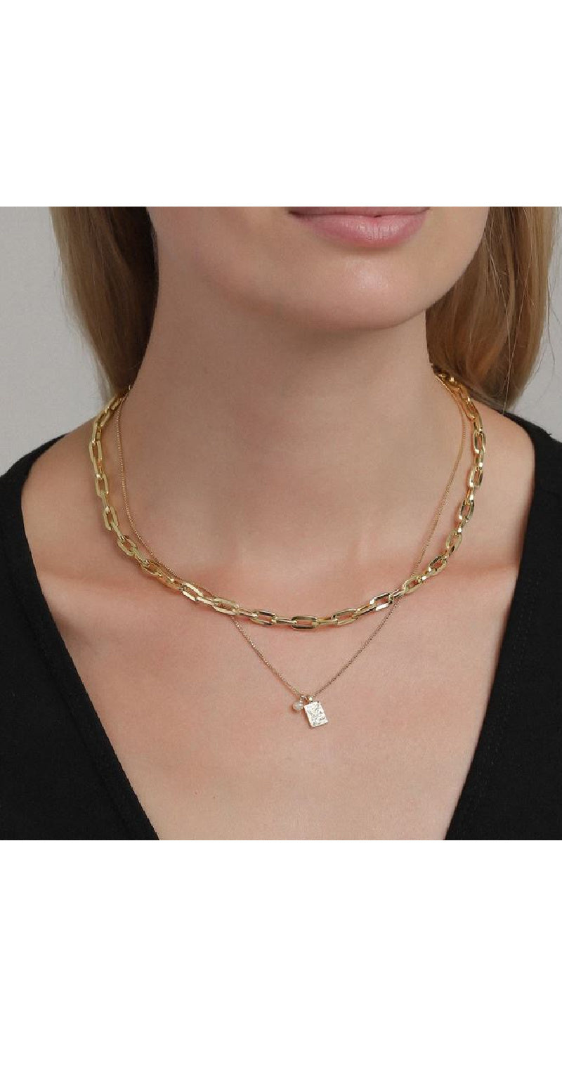 Rå halskæde og spinkel halskæde i guld