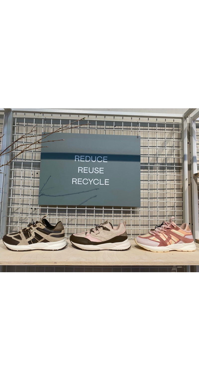 Sneakers med detaljer rosa