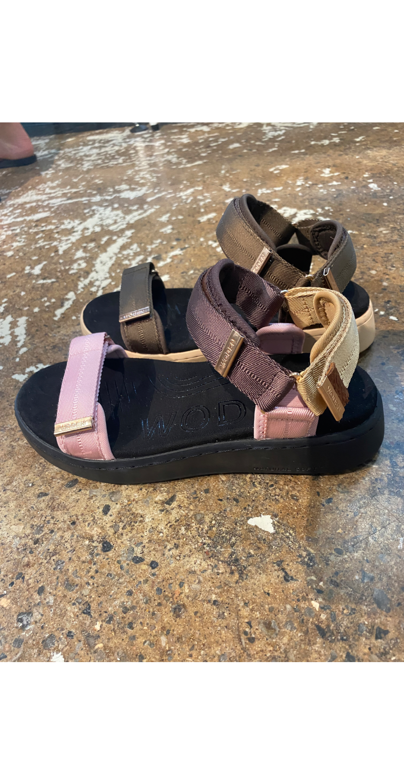 Sandal med velcro i zephyr multi