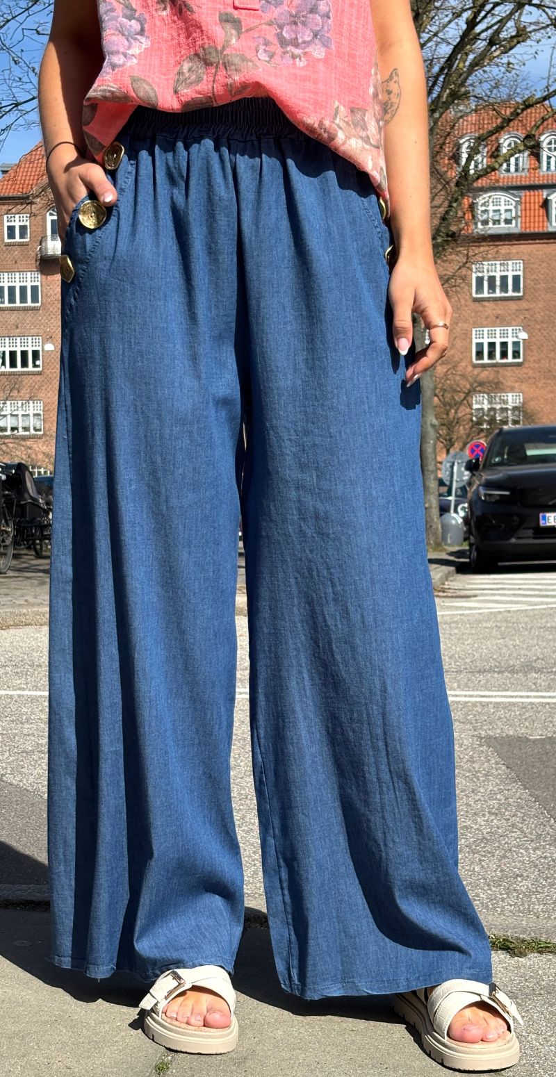 Manja denimbukser med pynteknapper og lommer denim LikeLondon
