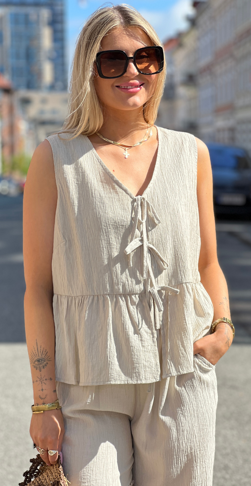 Regina top med bindebånd beige LikeLondon