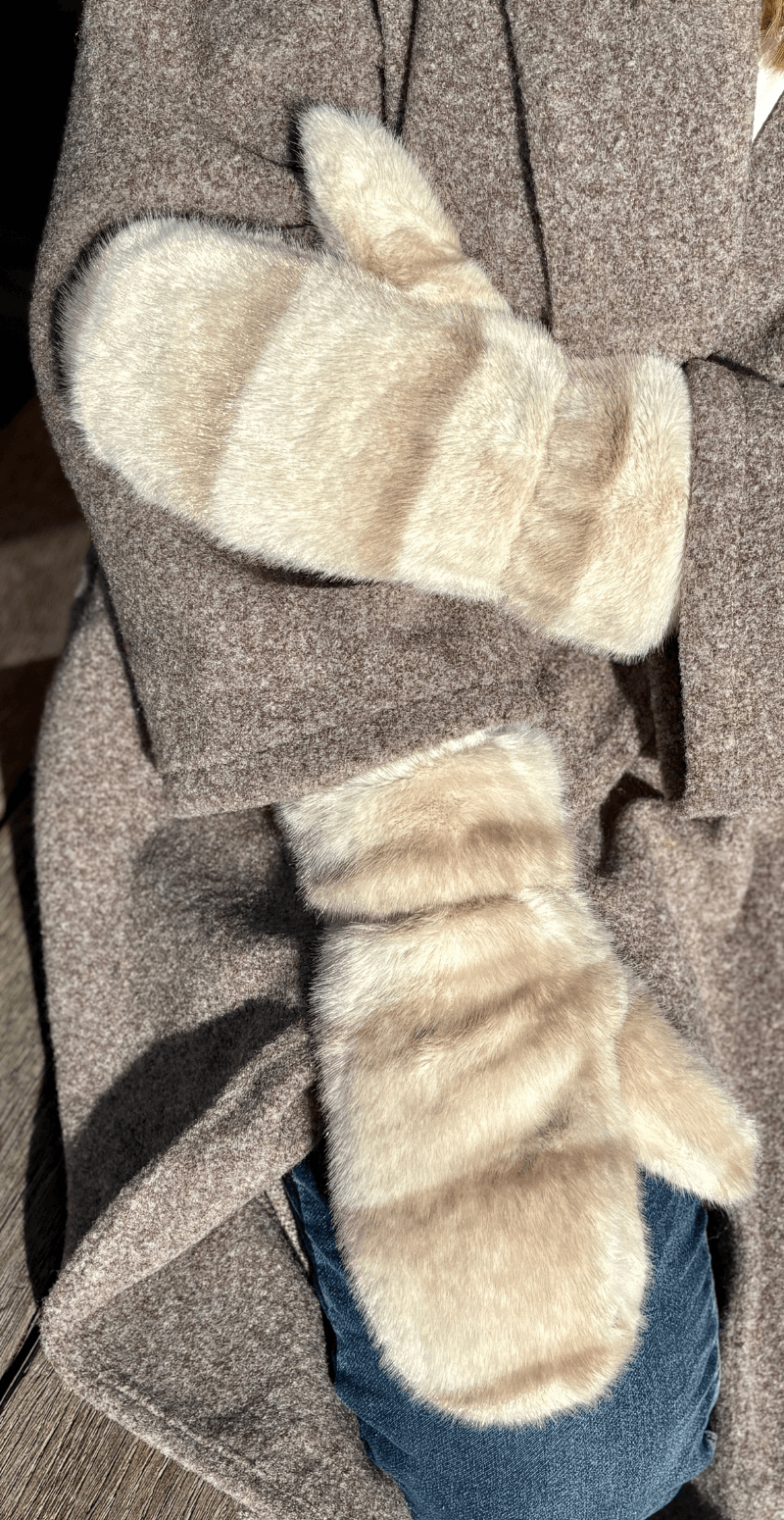 Vanter med pels beige LikeLondon