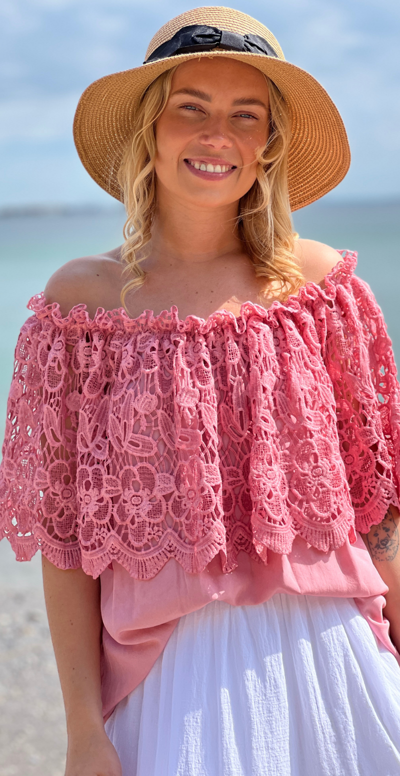 Elsa bluse uden ærmer og blondekappe pink LikeLondon