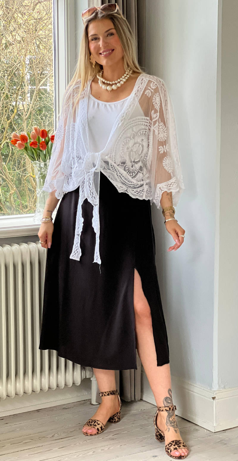 Norma blonde cardigan med bindebånd hvid LikeLondon