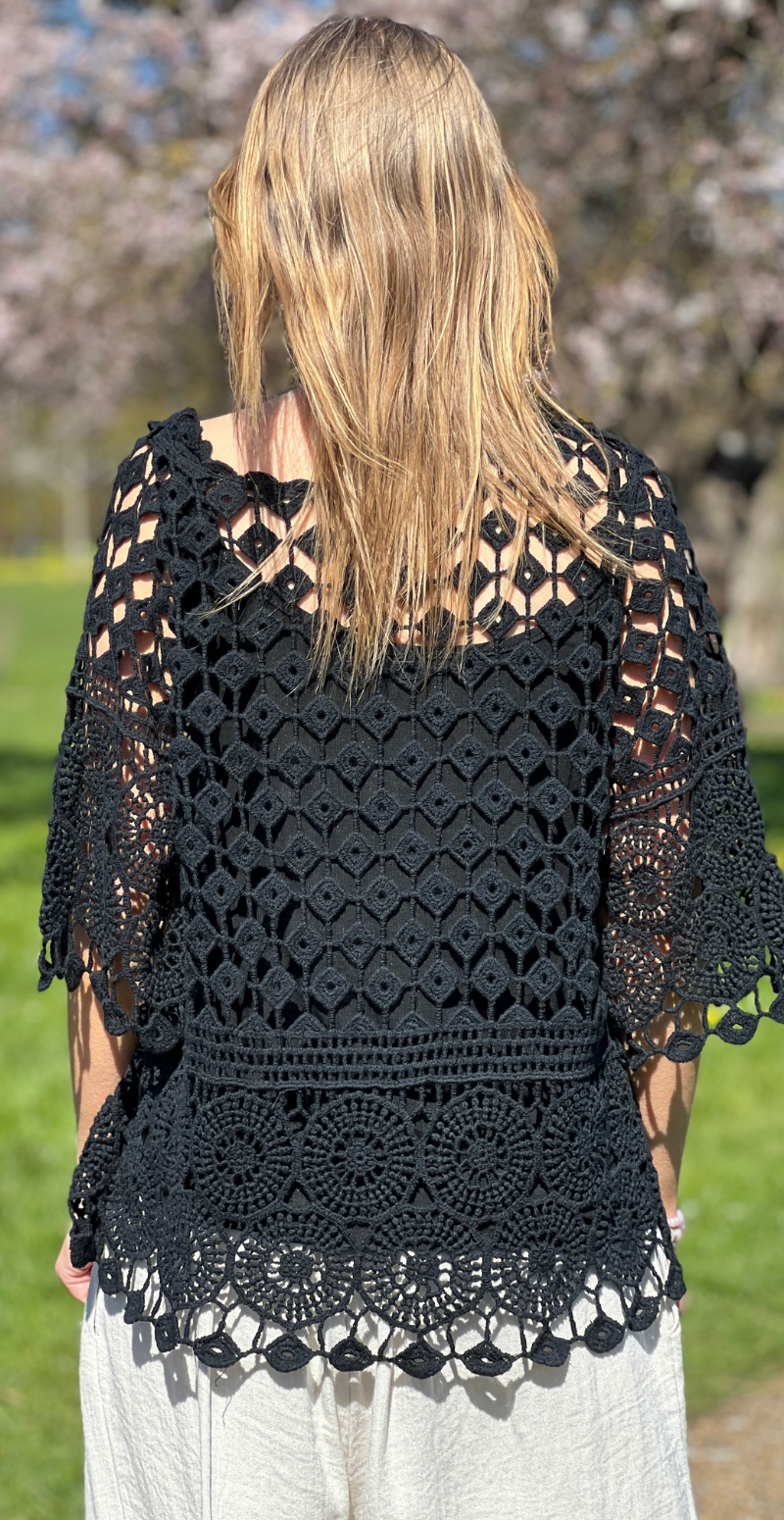 Alisa hæklet bluse med indertop sort LikeLondon