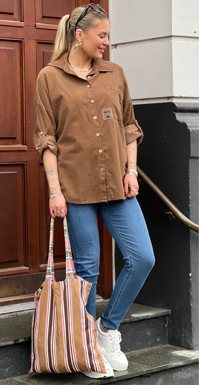 Venia fløjlsskjorte med lomme noce LikeLondon