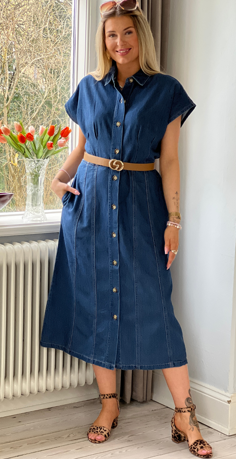 Alia gennemknappet kjole med lommer medium blue denim Freequent