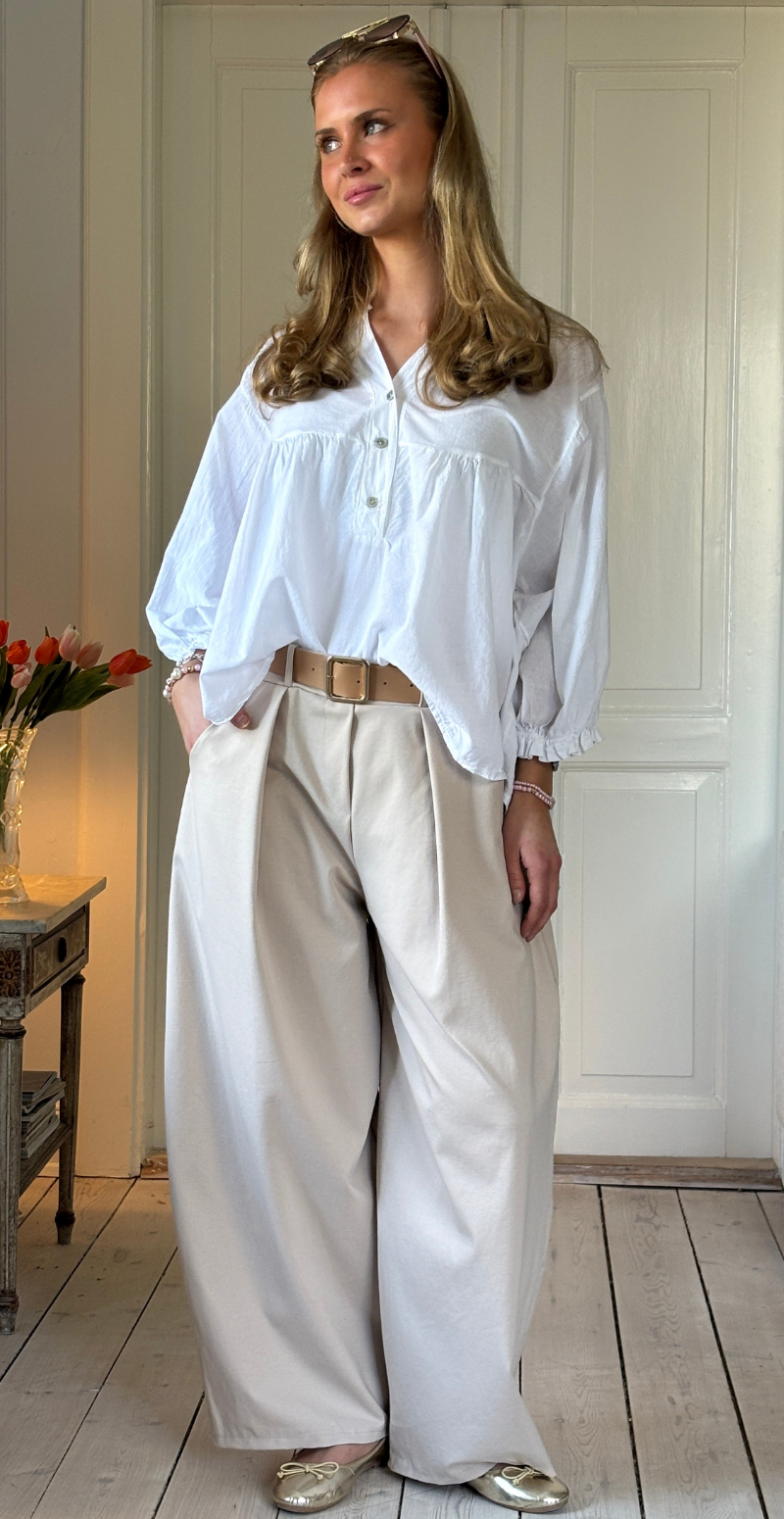 Forudbestil uge 11 Holly bukser i barrel-fit med læg foran beige LikeLondon