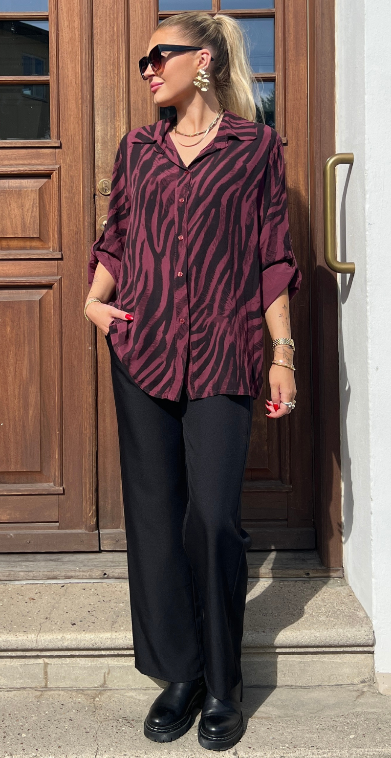 Melissa skjortebluse med zebraprint bordeaux LikeLondon
