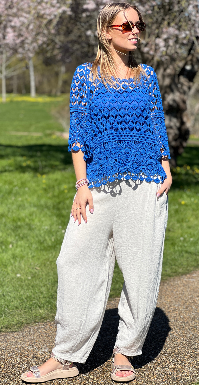 Alisa hæklet bluse med indertop royal blue LikeLondon
