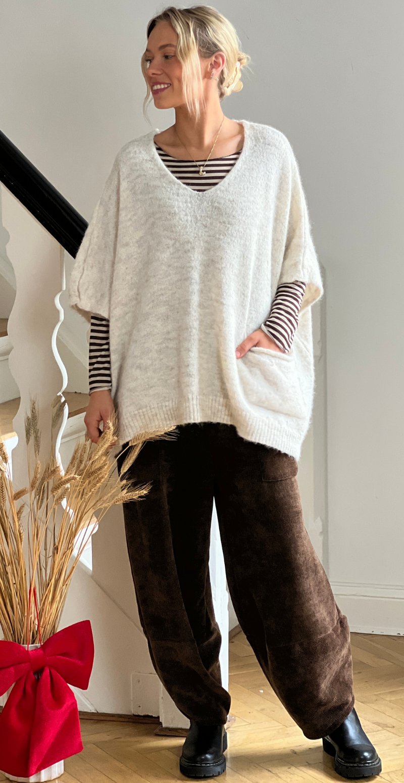 Doris strikvest med lomme og v-hals beige LikeLondon