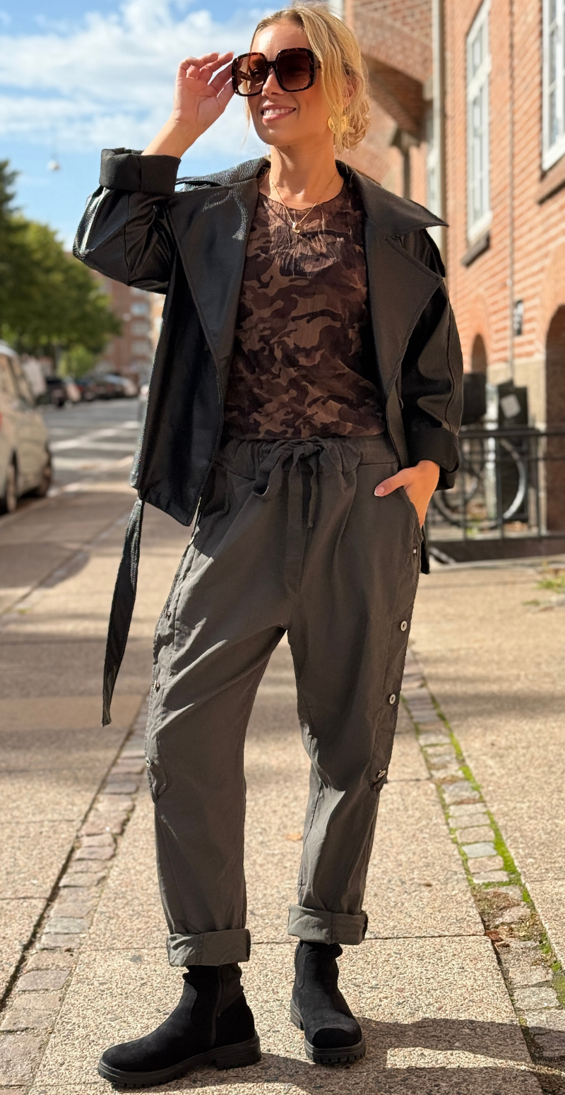 Sofie langærmet meshbluse med indertop fango camouflage LikeLondon