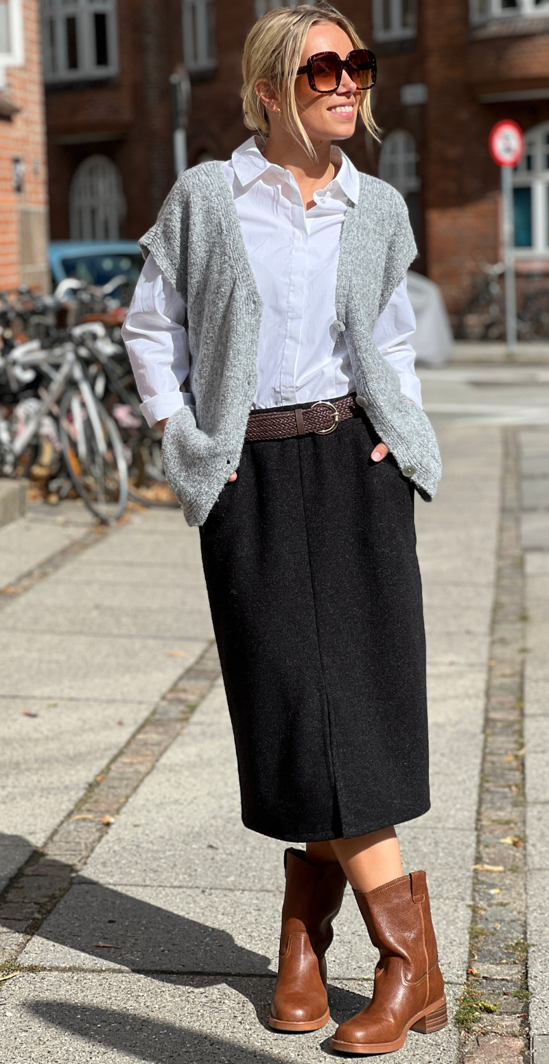 Phoebe strikvest med knapper grå LikeLondon