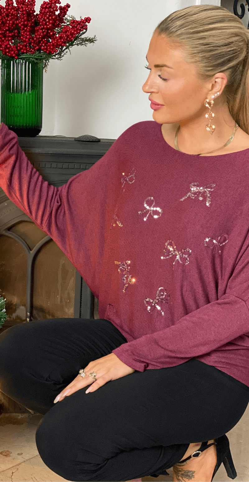 Madelene bluse med små paillet sløjfer bordeaux LikeLondon