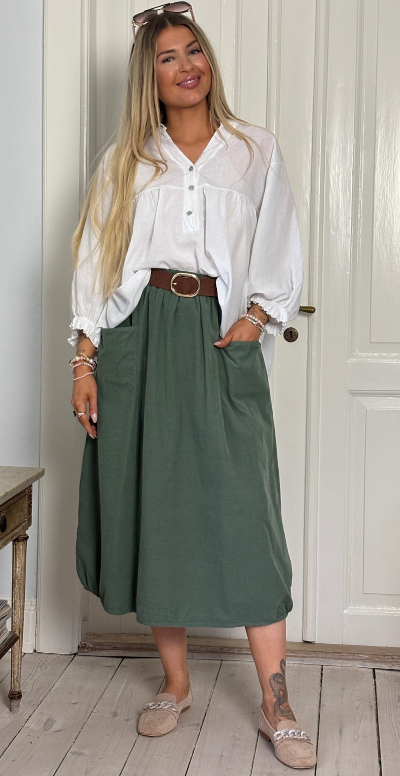 Allison fløjlsnederdel med lommer light militare LikeLondon