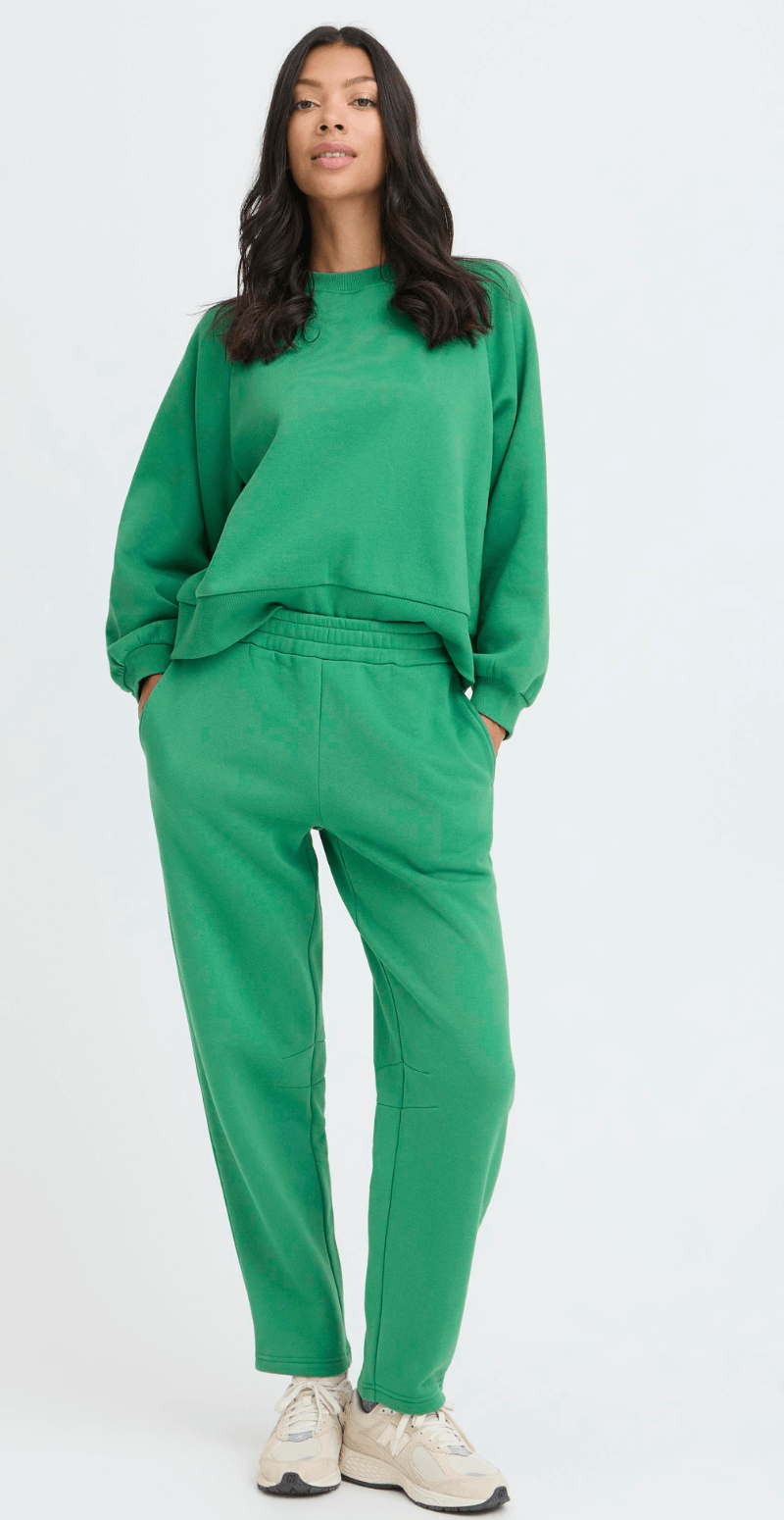 Mille sweatpants leprechaun