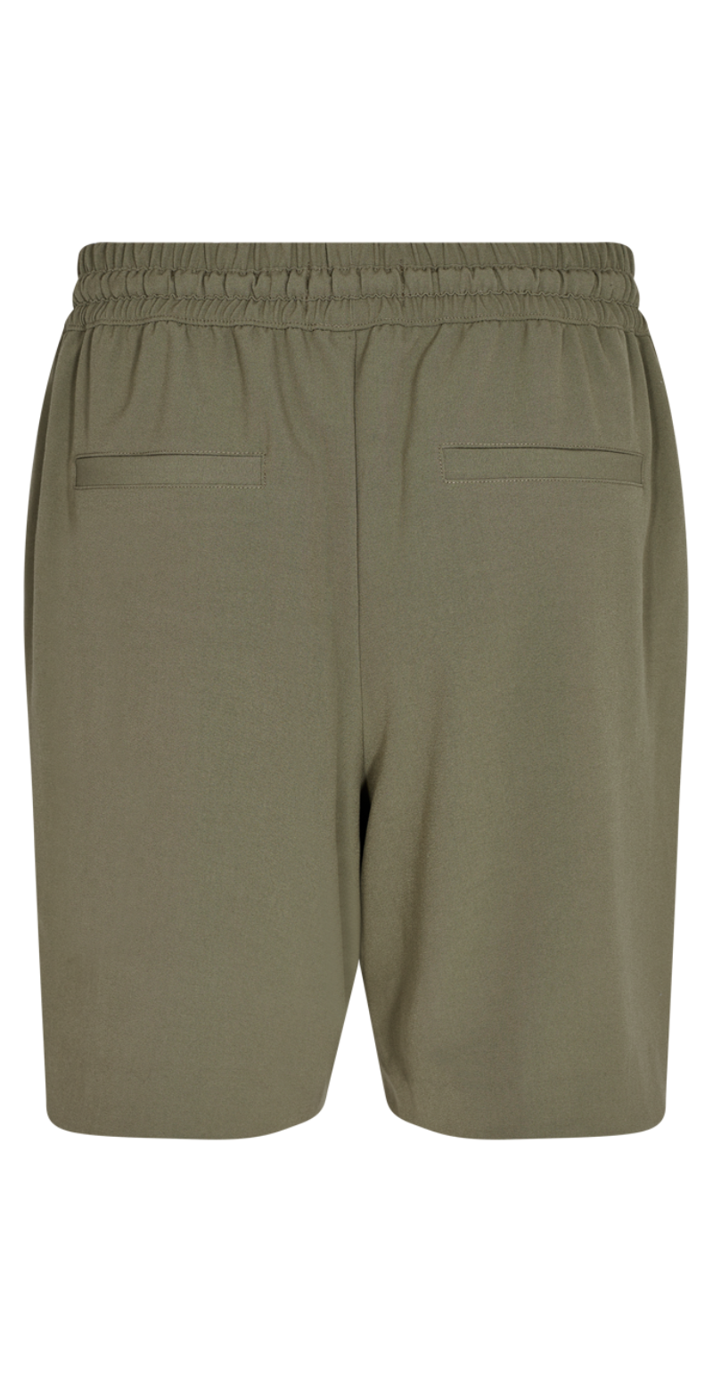 Lizy shorts deep lichen green