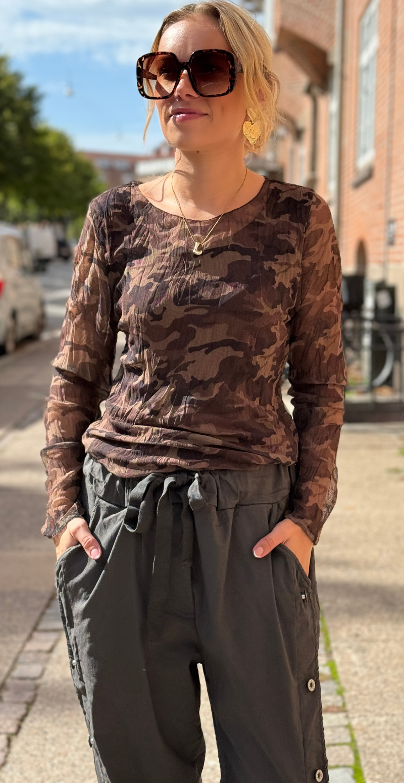 Sofie langærmet meshbluse med indertop fango camouflage LikeLondon