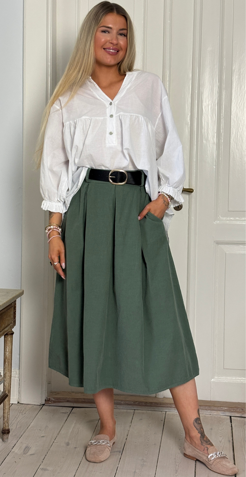 Baily fløjlsnederdel med lommer og bælte light militare LikeLondon