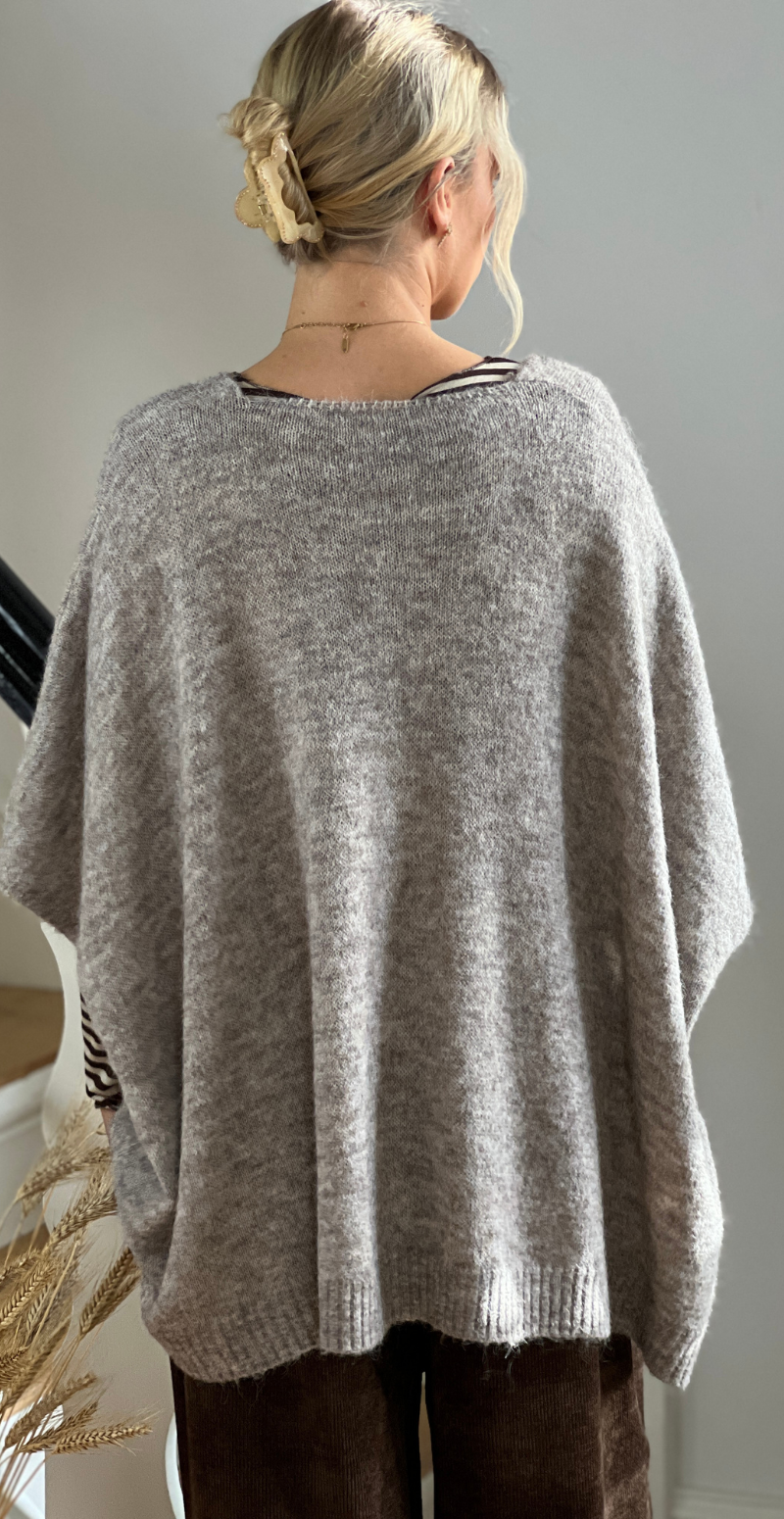 Doris strikvest med lomme og v-hals taupe LikeLondon