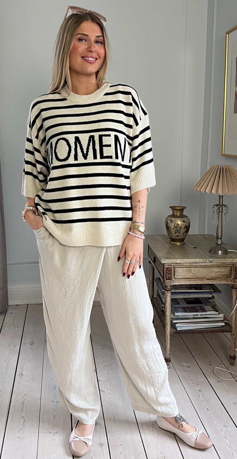Orlean pullover med striber og "Moment" off-white LikeLondon