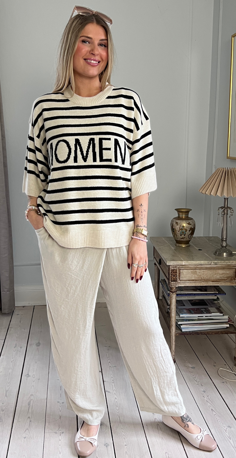 Orlean pullover med striber og "Moment" off-white LikeLondon