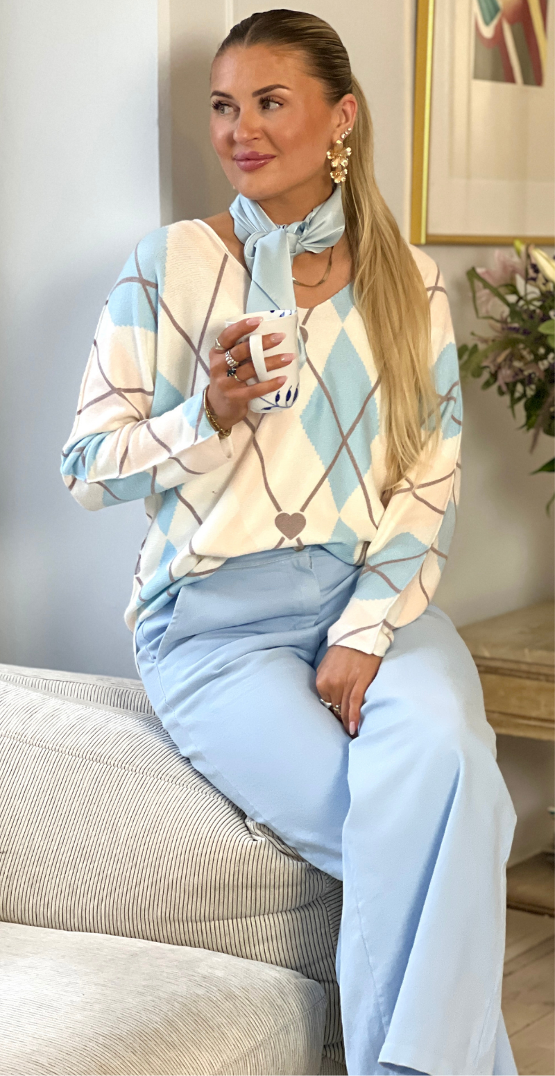 Forudbestil uge 7 Marley strik med harlekin mønster  hjerter sky blue LikeLondon