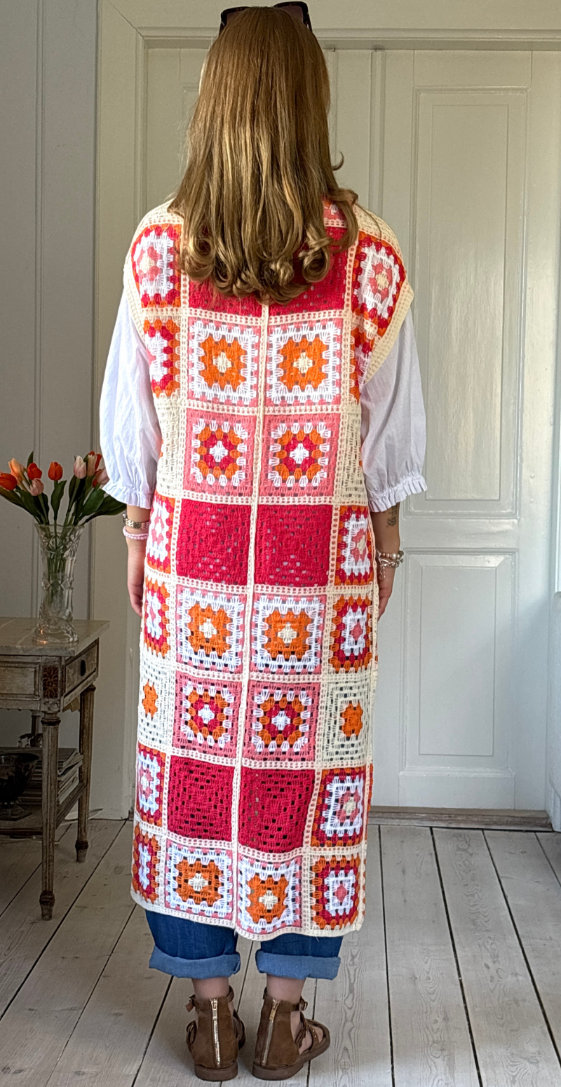 Macy lang hæklet patchwork cardigan orange LikeLondon