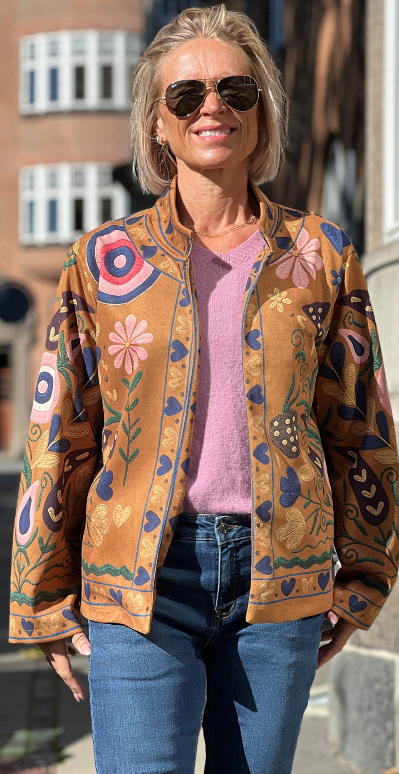 Estelle jakke i ruskindslook med mønster mustard LikeLondon