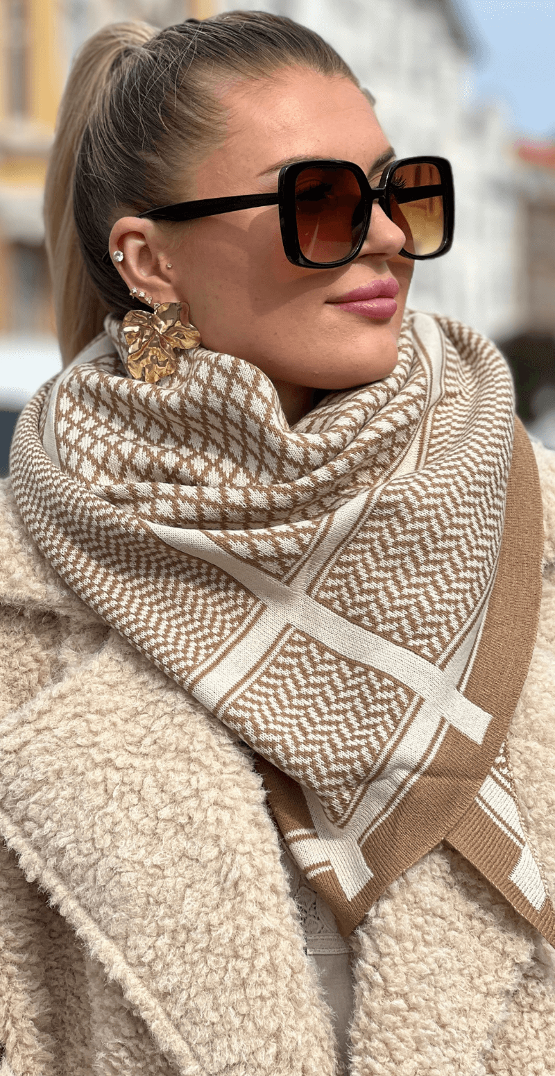 Tørklæde med print camel