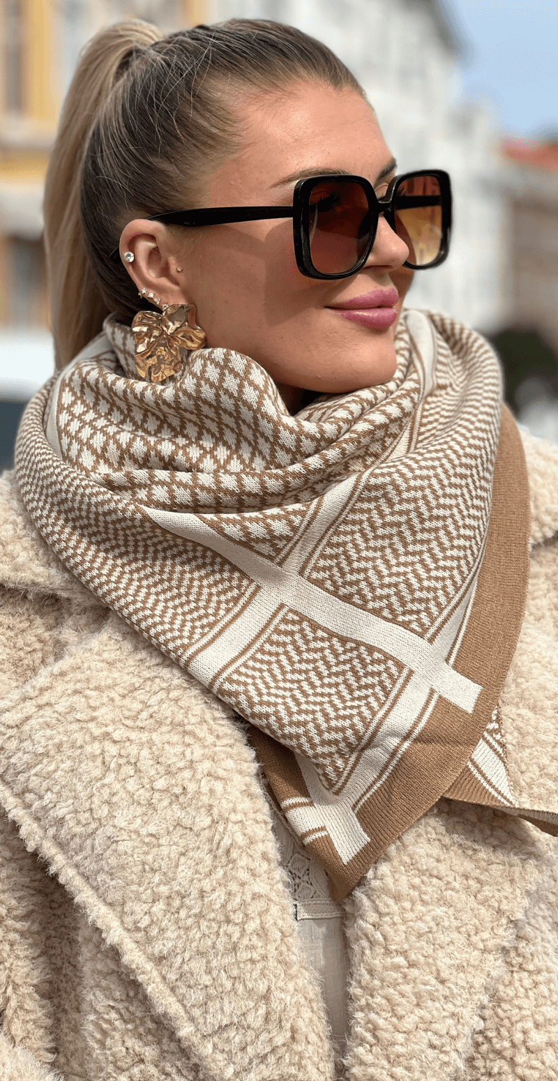 Tørklæde med print camel