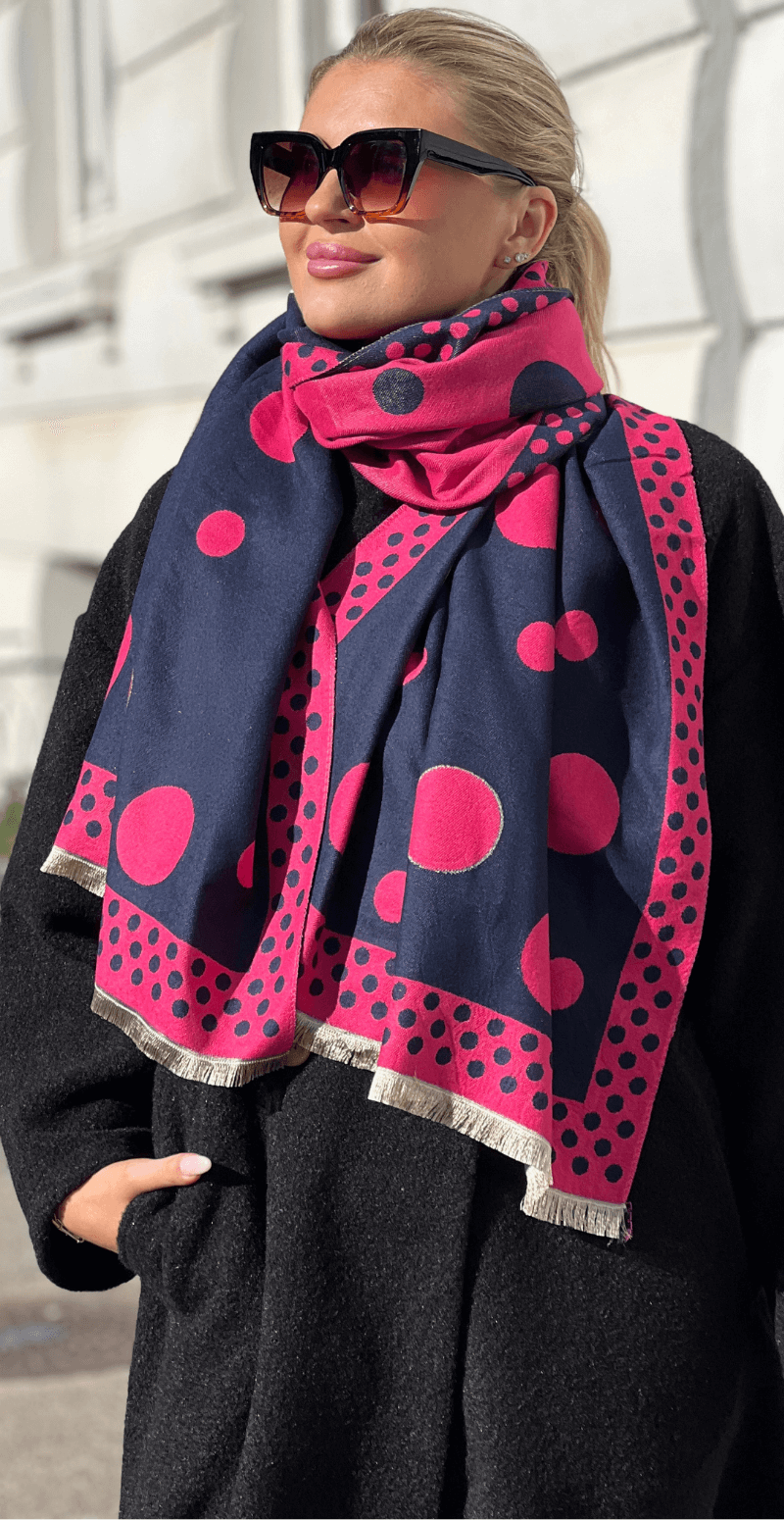 Tørklæde med små og store prikker navy/pink LikeLondon